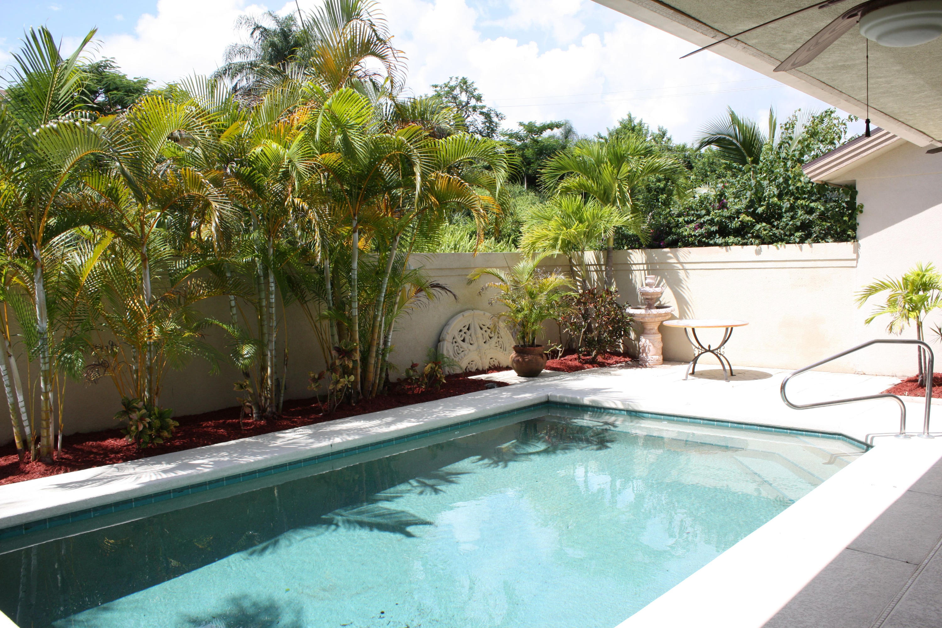 118 Knoll Way Jupiter, FL 33477 - Photo 19 of 32 Pool