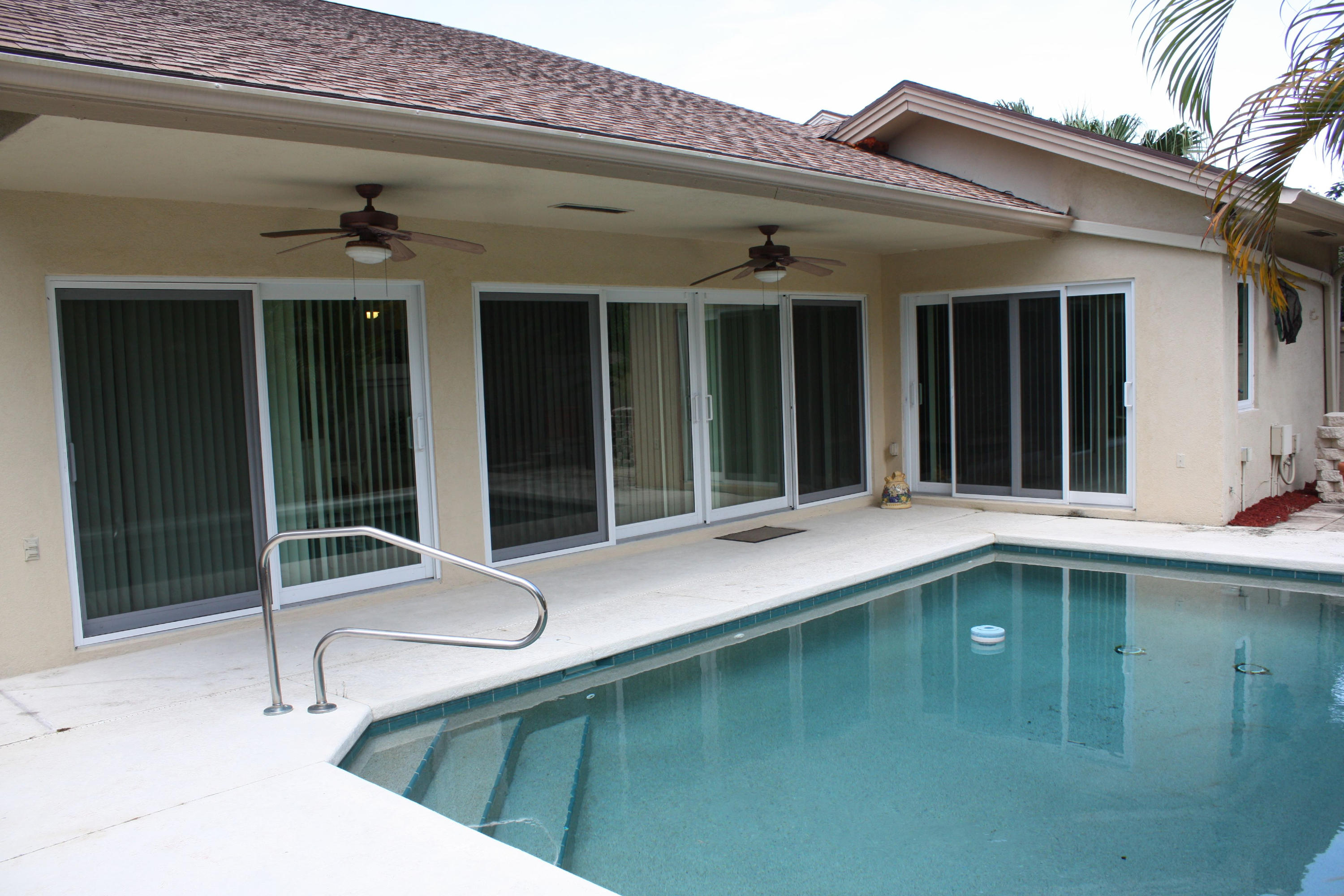 118 Knoll Way Jupiter, FL 33477 - Photo 21 of 32 Coverd Patio