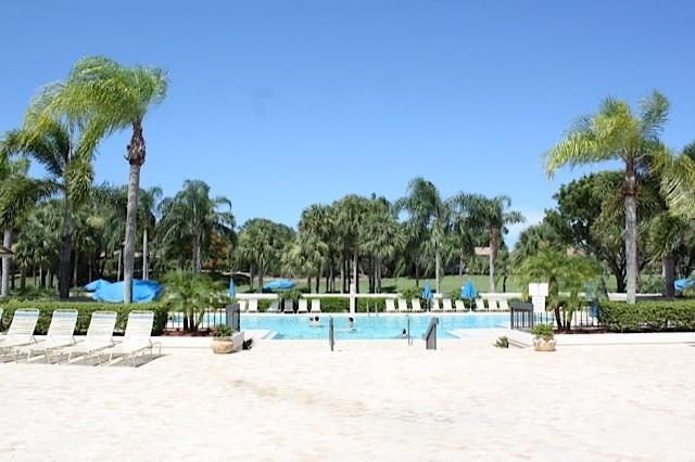 118 Knoll Way Jupiter, FL 33477 - Photo 25 of 32 Community Pool