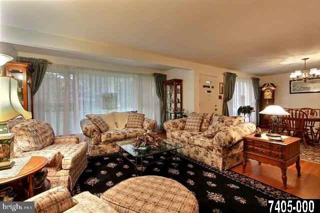 4033 Old Orchard Road York, PA 17402 - Photo 3 of 24 Gallery Image 3