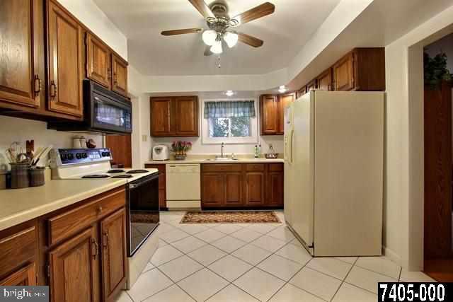 4033 Old Orchard Road York, PA 17402 - Photo 7 of 24 Gallery Image 7