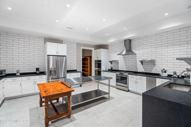 $16,200,000 | 543 Stanwich Road, Greenwich, CT 06831