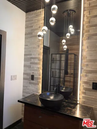 $5,200 | 3541 5th Street, Riverside, CA 92501