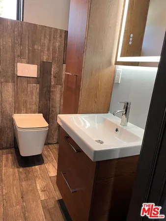 $5,200 | 3541 5th Street, Riverside, CA 92501