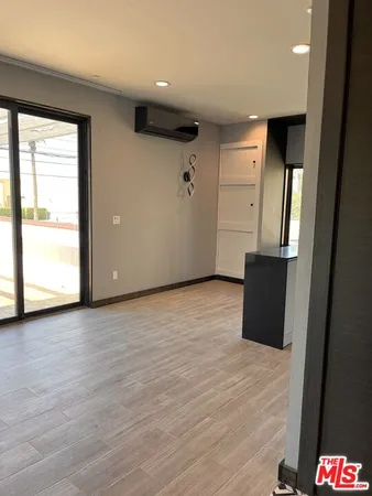 $5,200 | 3541 5th Street, Riverside, CA 92501