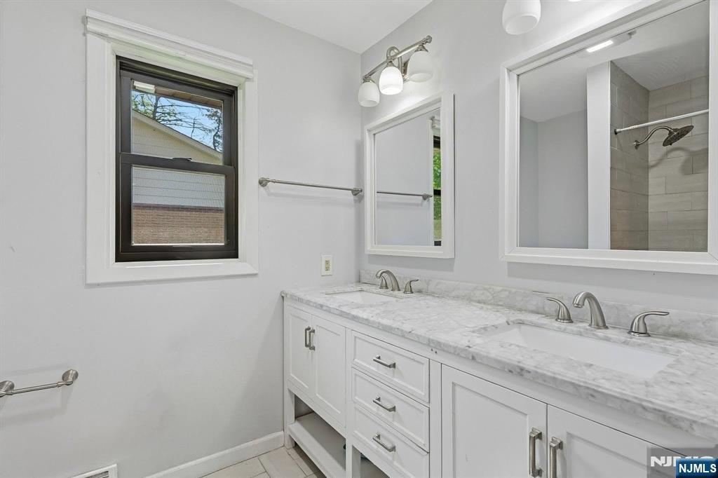 16 Cutter Avenue Edison, NJ 08820 - Photo 8 of 22