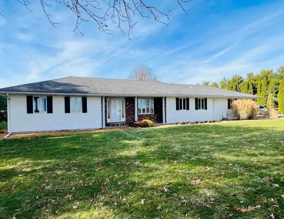 $239,999 | 17830 East 1600th Street, Bushnell, IL 61422