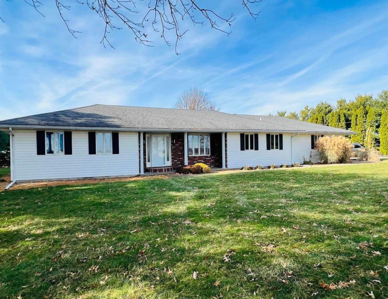 17830 East 1600th Street Bushnell, IL 61422 - Photo 1 of 27