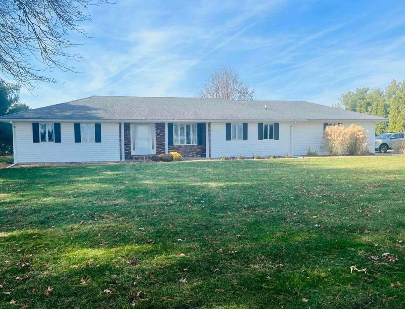 17830 East 1600th Street Bushnell, IL 61422 - Photo 2 of 27