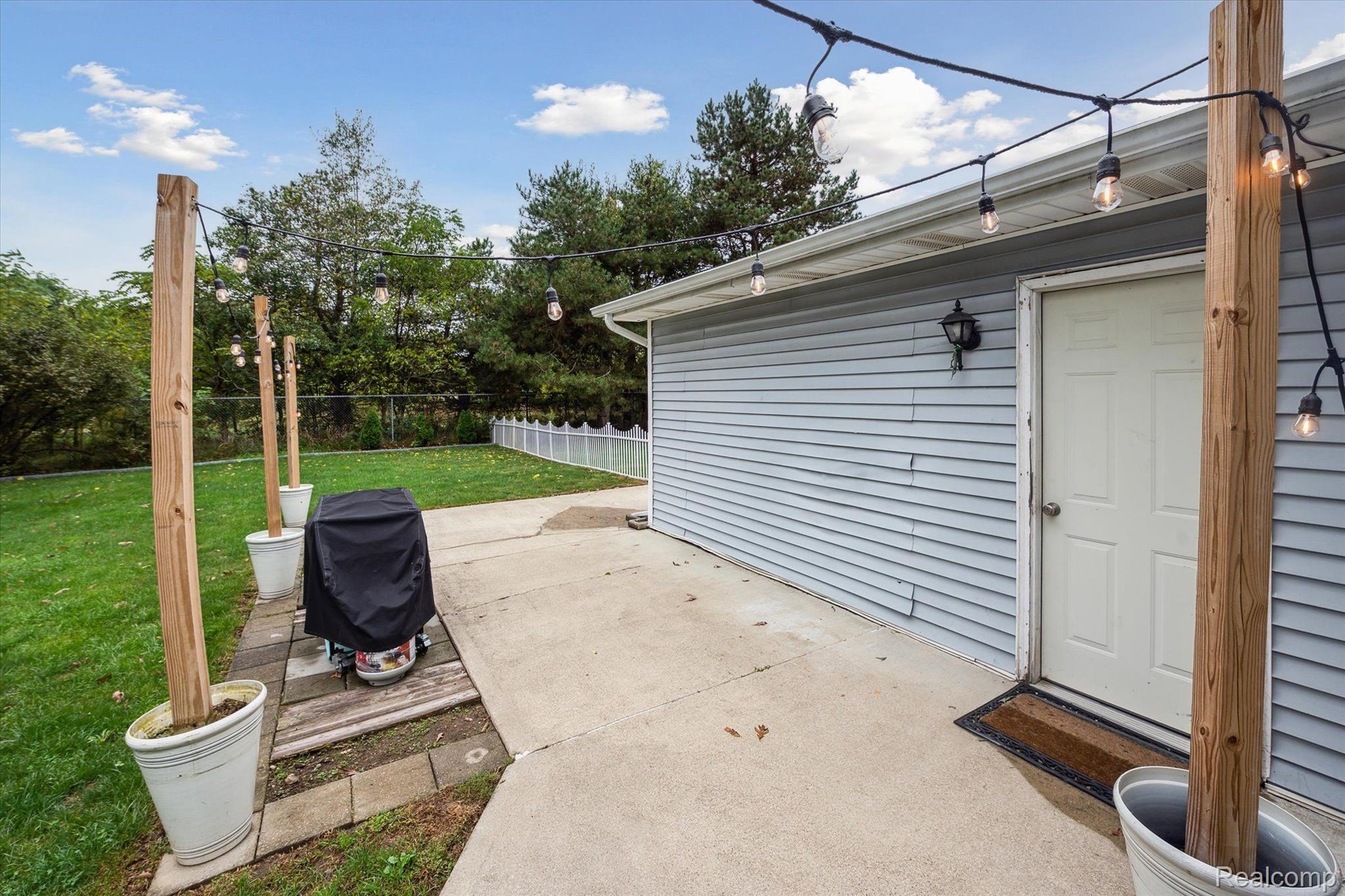 8400 Lee Road Brighton, MI 48116 - Photo 22 of 26 Gallery Image 22