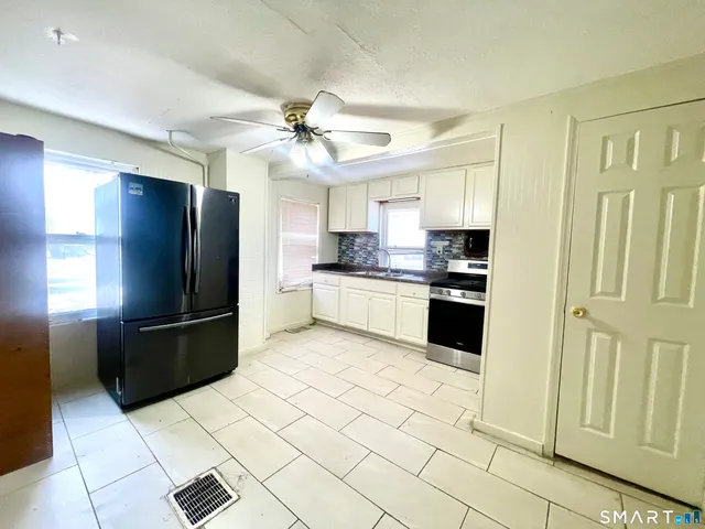 $1,700 | 128 Franklin Street, Waterbury, CT 06706