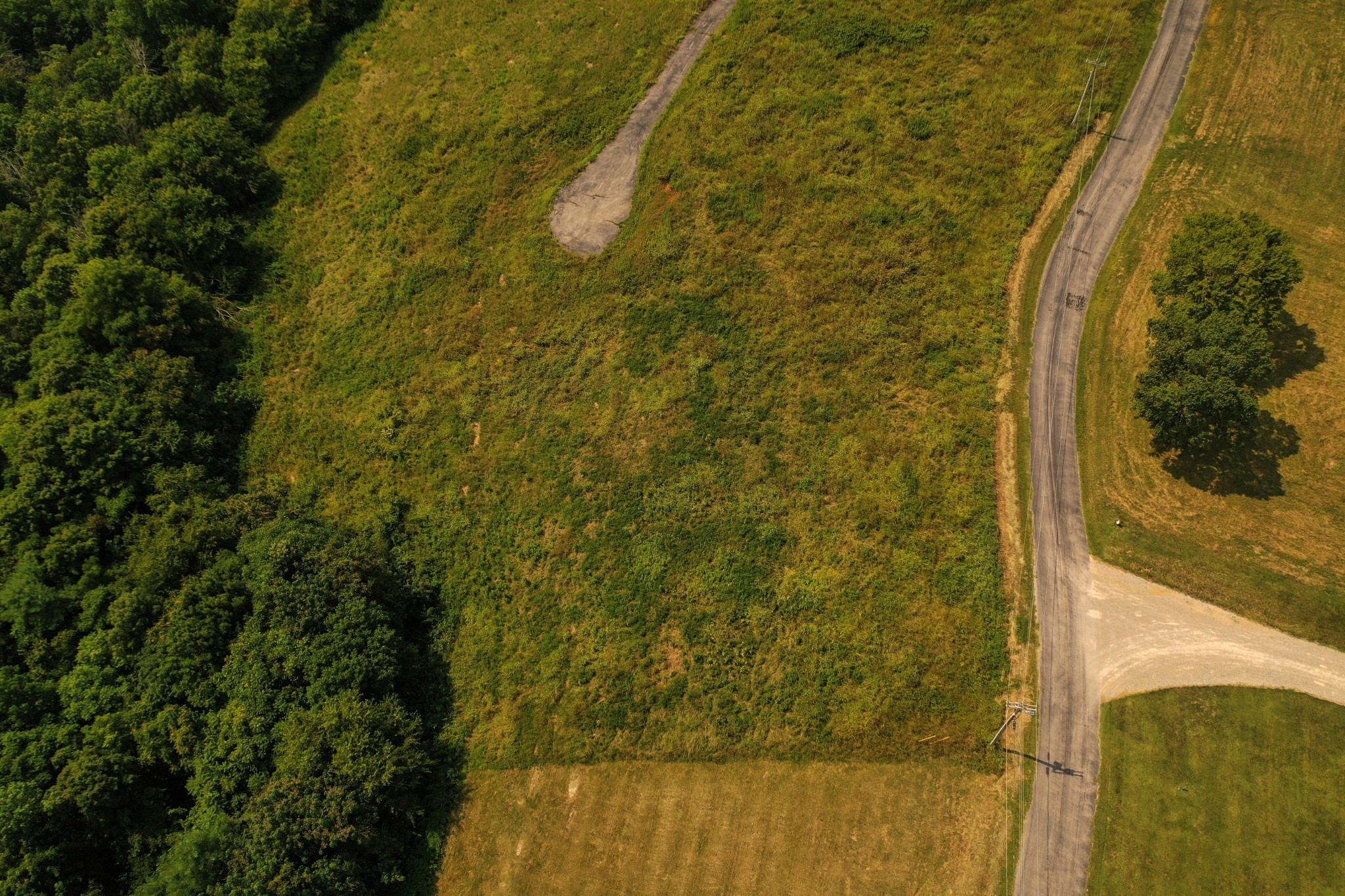 73 B Swan Ridge Road Celina, TN 38551 - Photo 34 of 34 a view of a bathroom