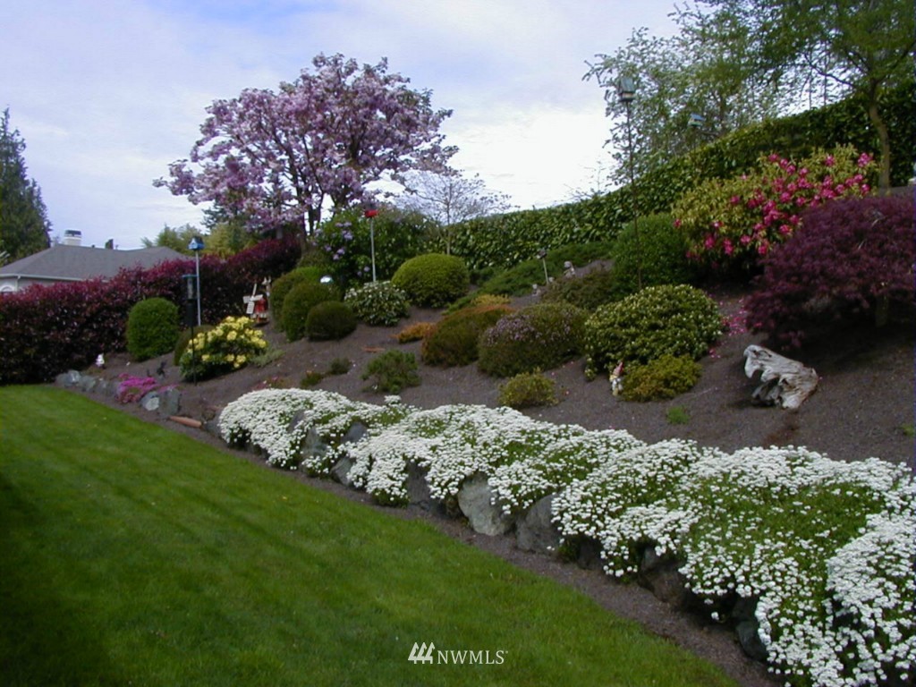 814 Aloha Place Edmonds, WA 98020 - Photo 22 of 25 Gallery Image 22
