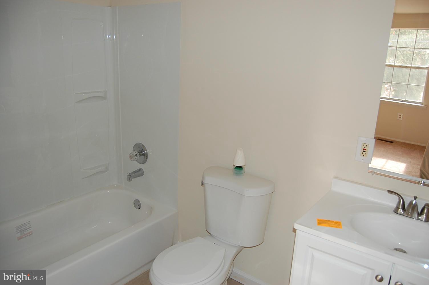 450 Community Road Severna Park, MD 21146 - Photo 14 of 16 Bath (Master)