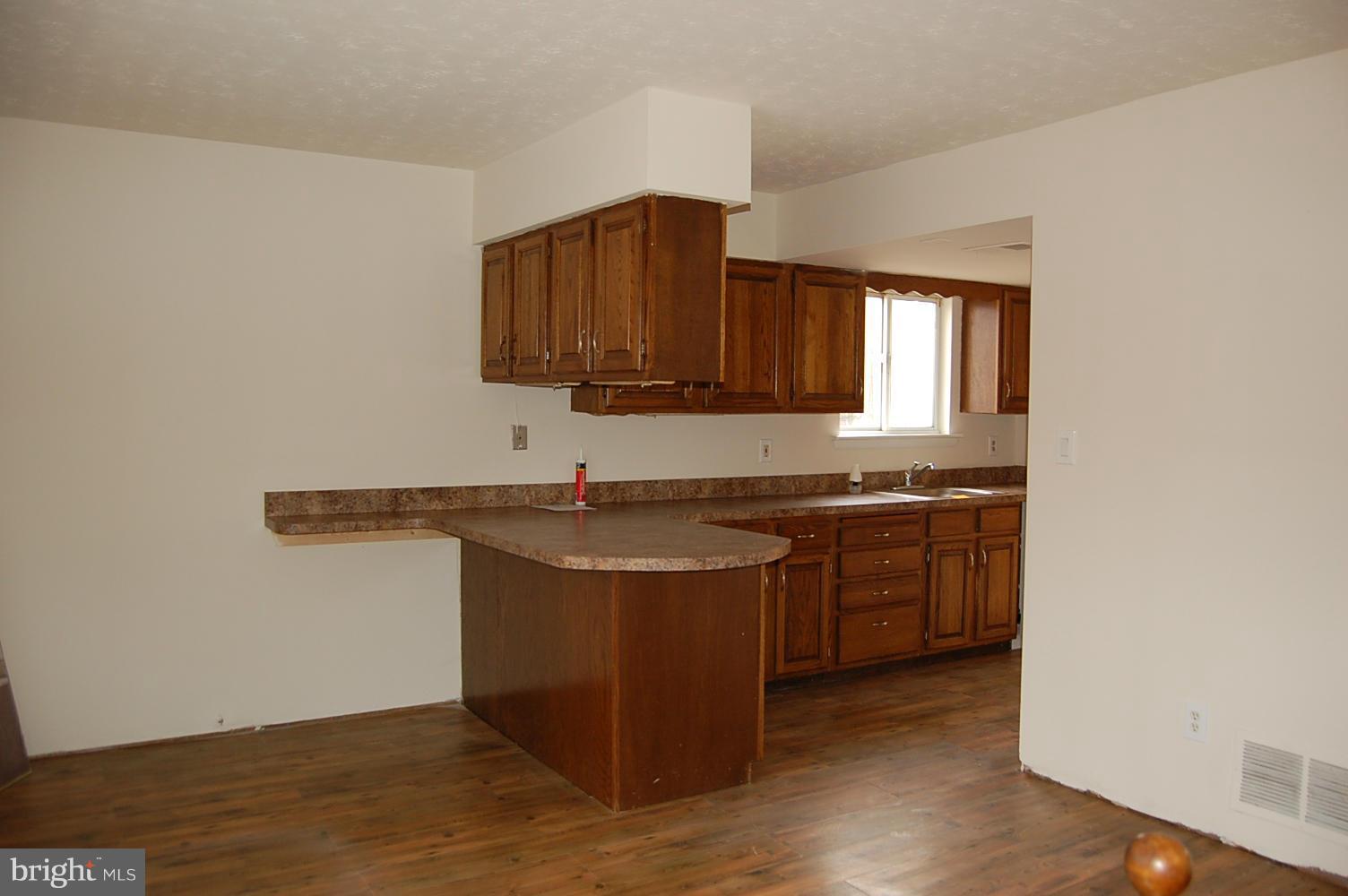 450 Community Road Severna Park, MD 21146 - Photo 4 of 16 Kitchen