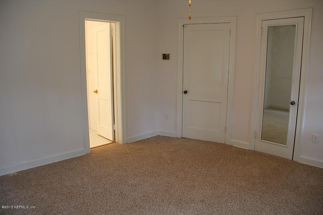 1327 Pinetree Road Jacksonville, FL 32207 - Photo 11 of 17 IMG_6019
