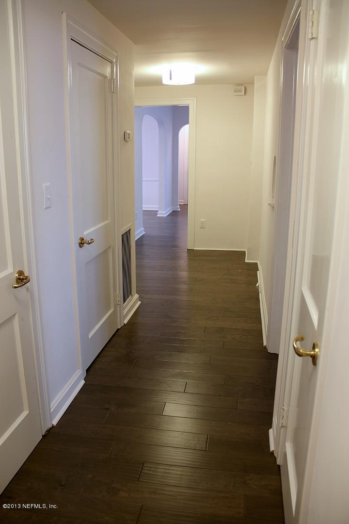 1327 Pinetree Road Jacksonville, FL 32207 - Photo 12 of 17 IMG_6022