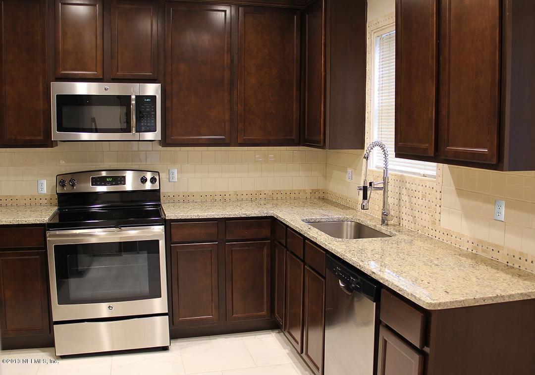 1327 Pinetree Road Jacksonville, FL 32207 - Photo 7 of 17 IMG_6006