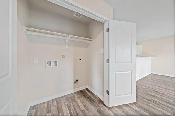 $1,895 | 103 Bering Drive, Huntsville, TX 77320