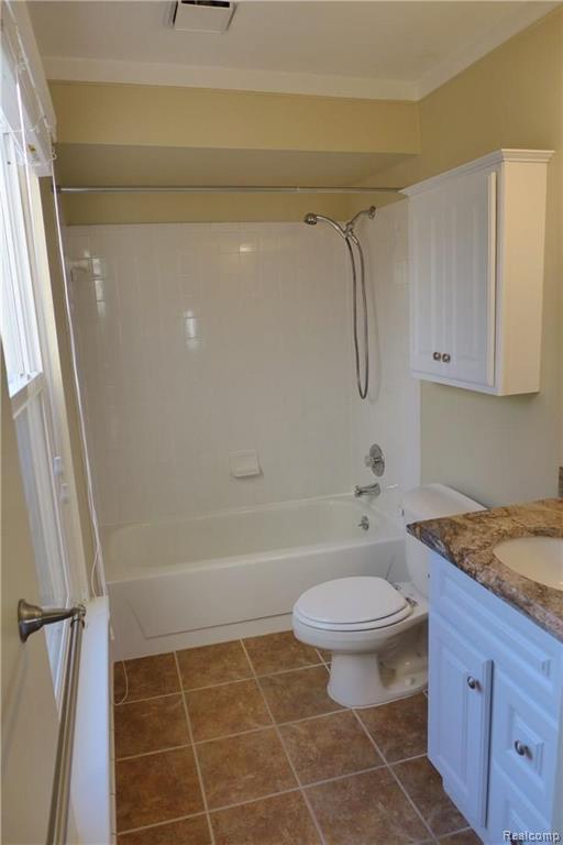 1530 Porter Circle Rochester Hills, MI 48307 - Photo 7 of 14
