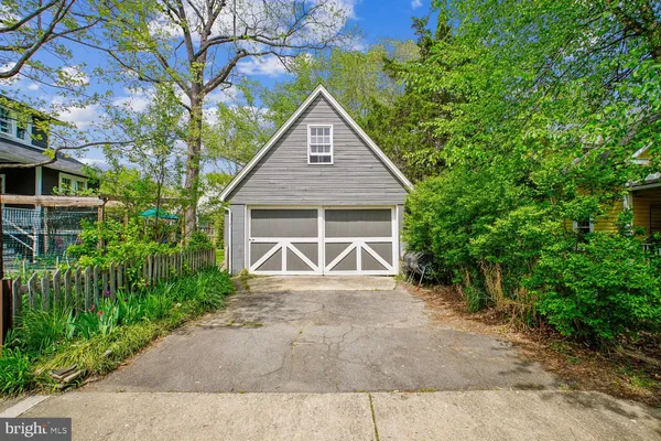 $5,750 | 2101 North Kenmore Street, Arlington, VA 22207