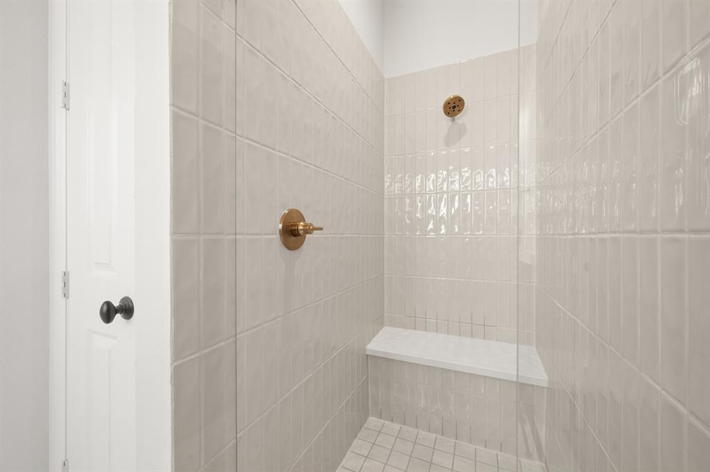1869 Rough Rdg Trail Midlothian, TX 76065 - Photo 23 of 28 1869 Rough Ridge- Primary Suite-4