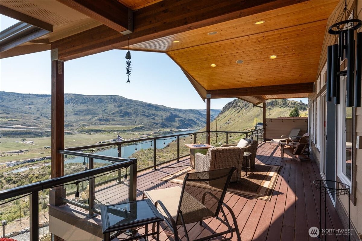 525 Columbia View Road Chelan, WA 98816 - Photo 16 of 40