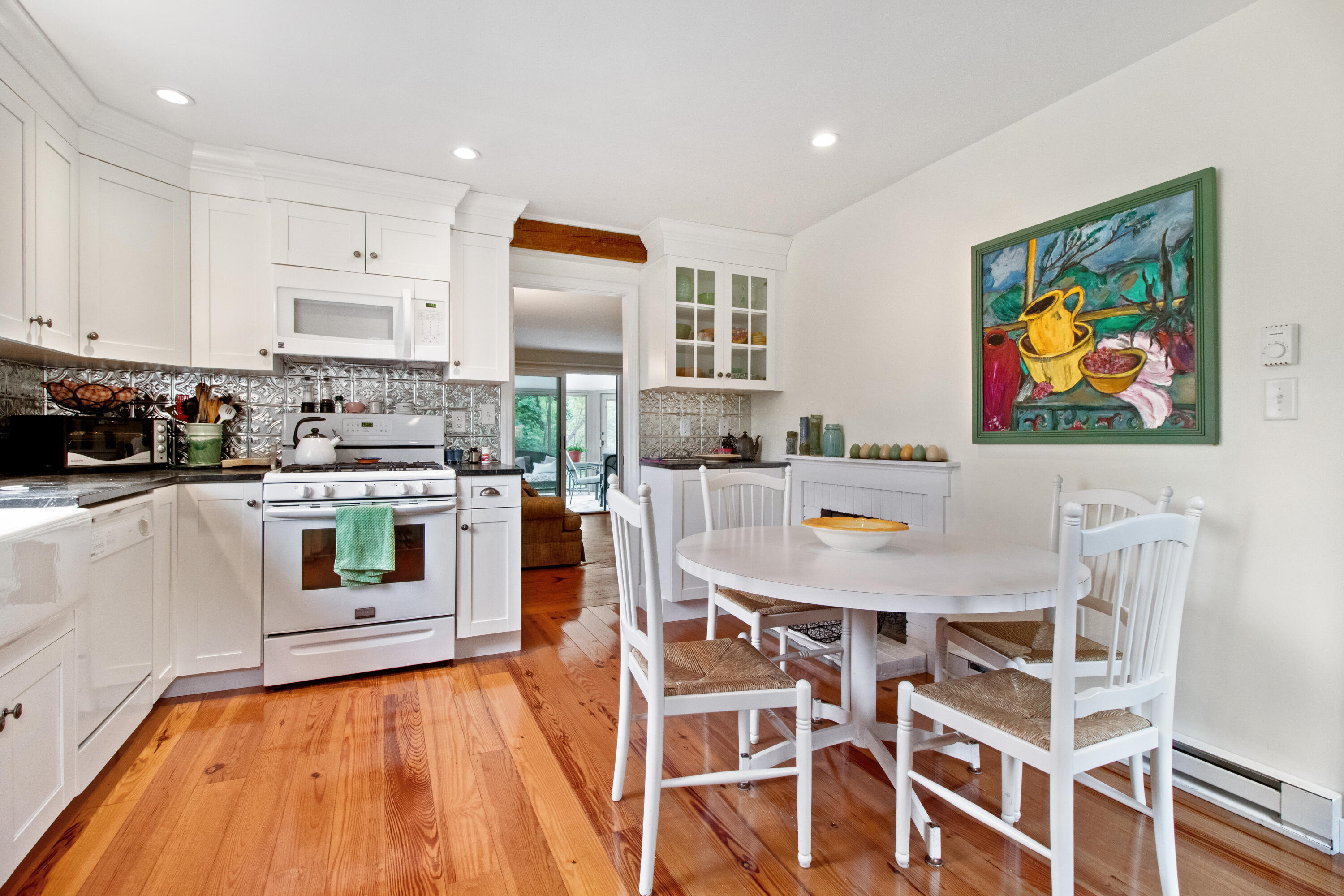 20 Cat Mousam Road Kennebunk, ME 04043 - Photo 7 of 27 20 Cat Mousam Kitchen 3