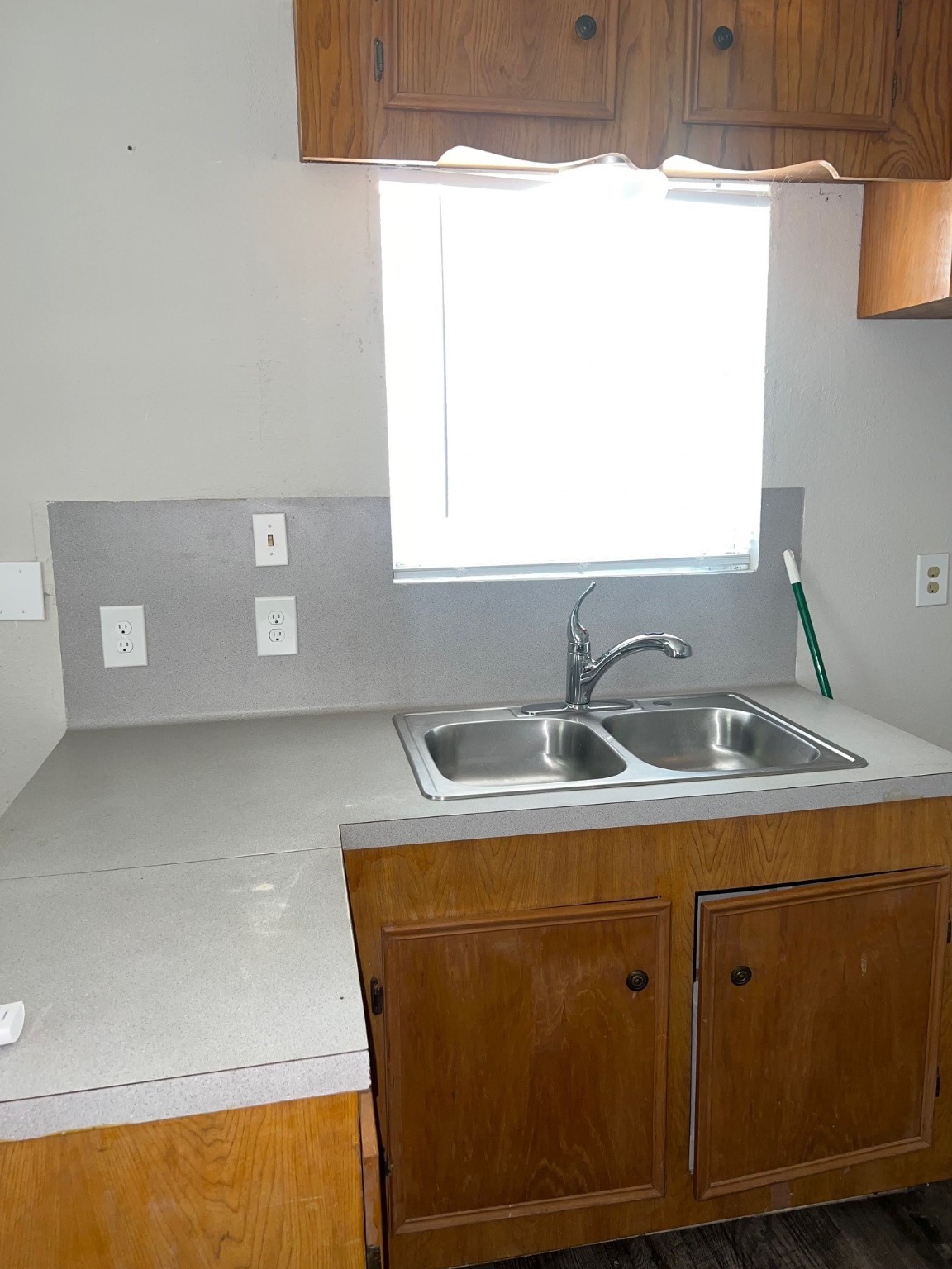 400 Carson Roberson Road Livingston, TX 77351 - Photo 4 of 10 a sink sitting next to a window