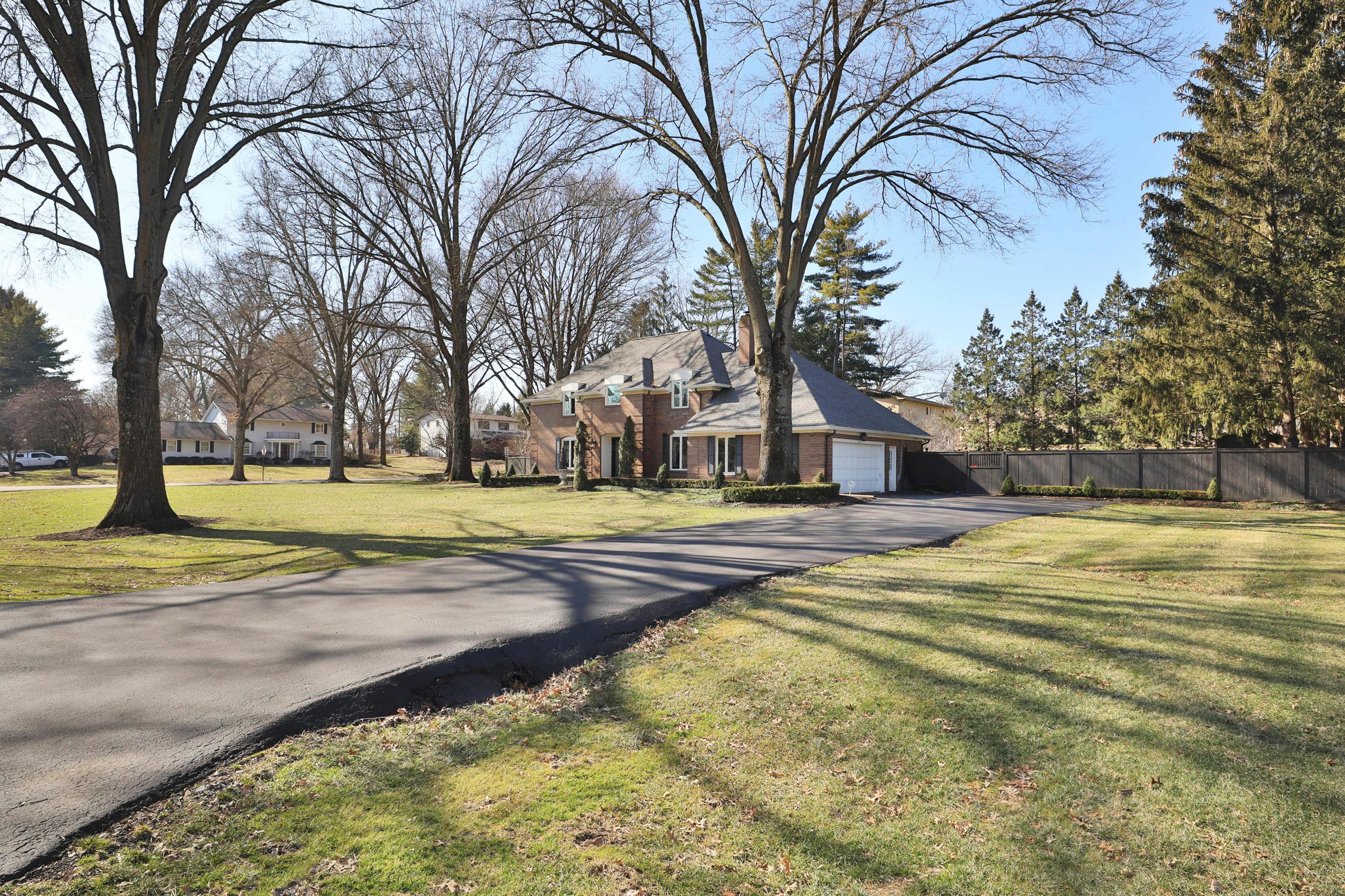 685 Old Farm Road Columbus, OH 43213 - Photo 3 of 58 Gallery Image 3