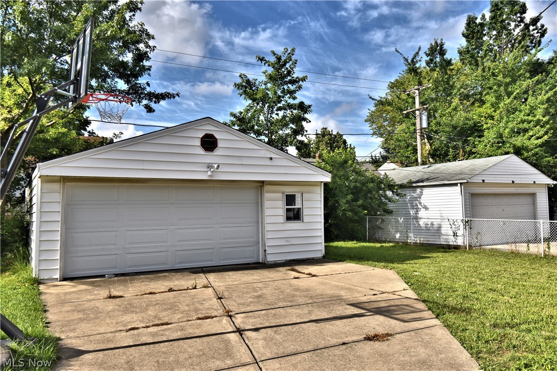 3766 Wallingford Road South Euclid, OH 44121 - Photo 2 of 14