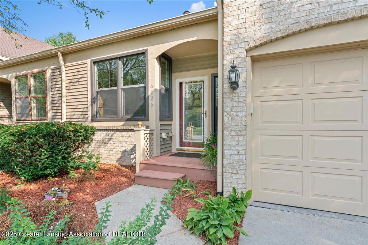 6526 Spring Tree Lane, Unit 30 Lansing, MI 48917 - Photo 35 of 36 06-Media Jett - 04