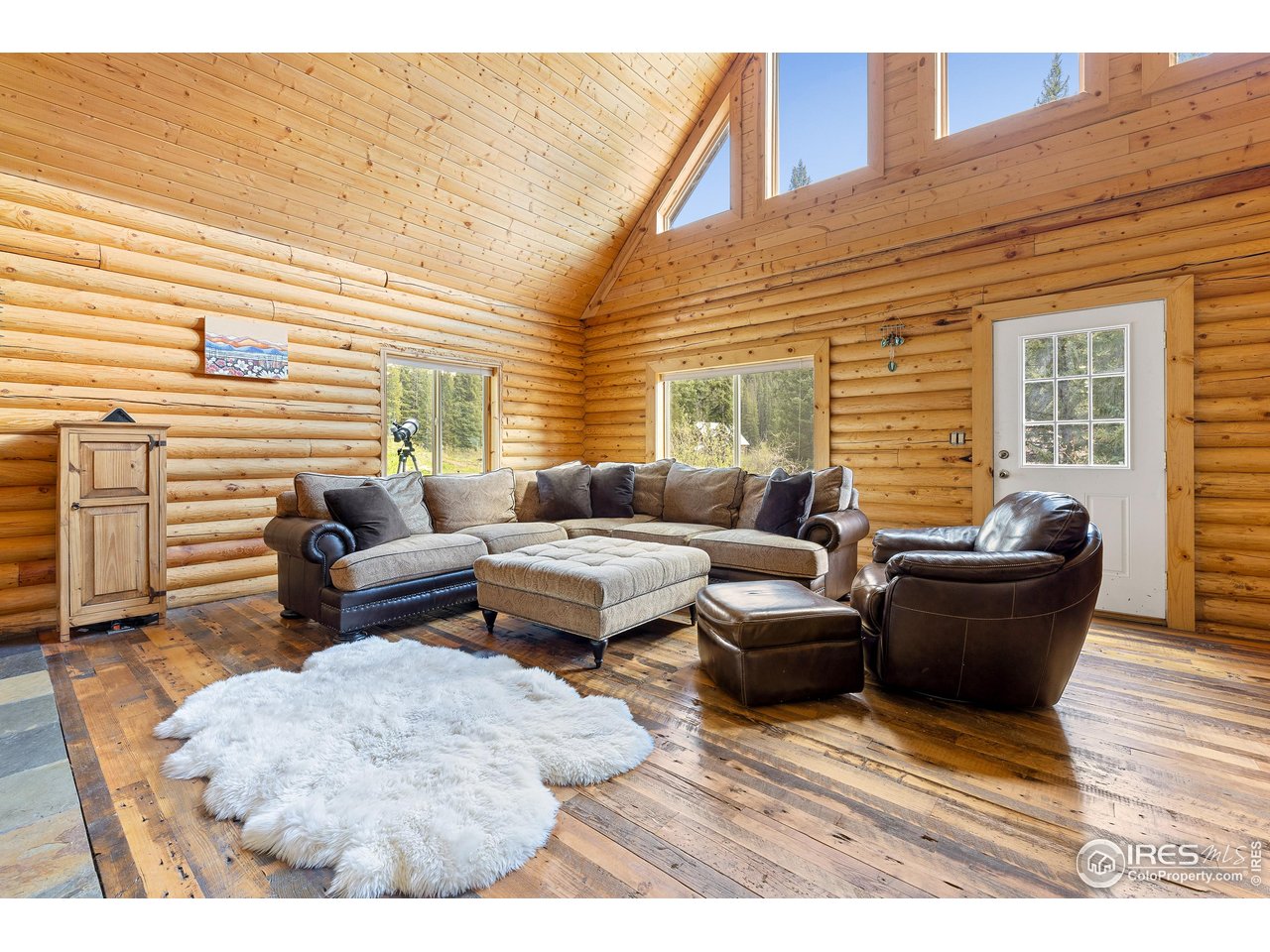 320 Mill Road Eagle, CO 81631 - Photo 6 of 32 a living room with furniture and a window
