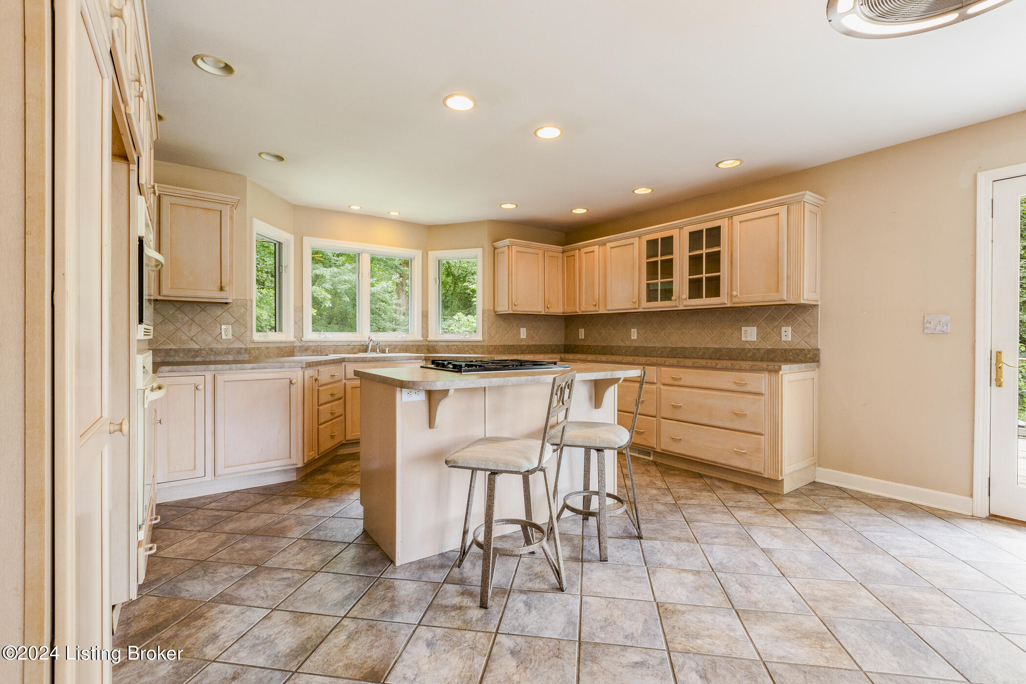 7306 Rutledge Road Louisville, KY 40258 - Photo 21 of 46 26