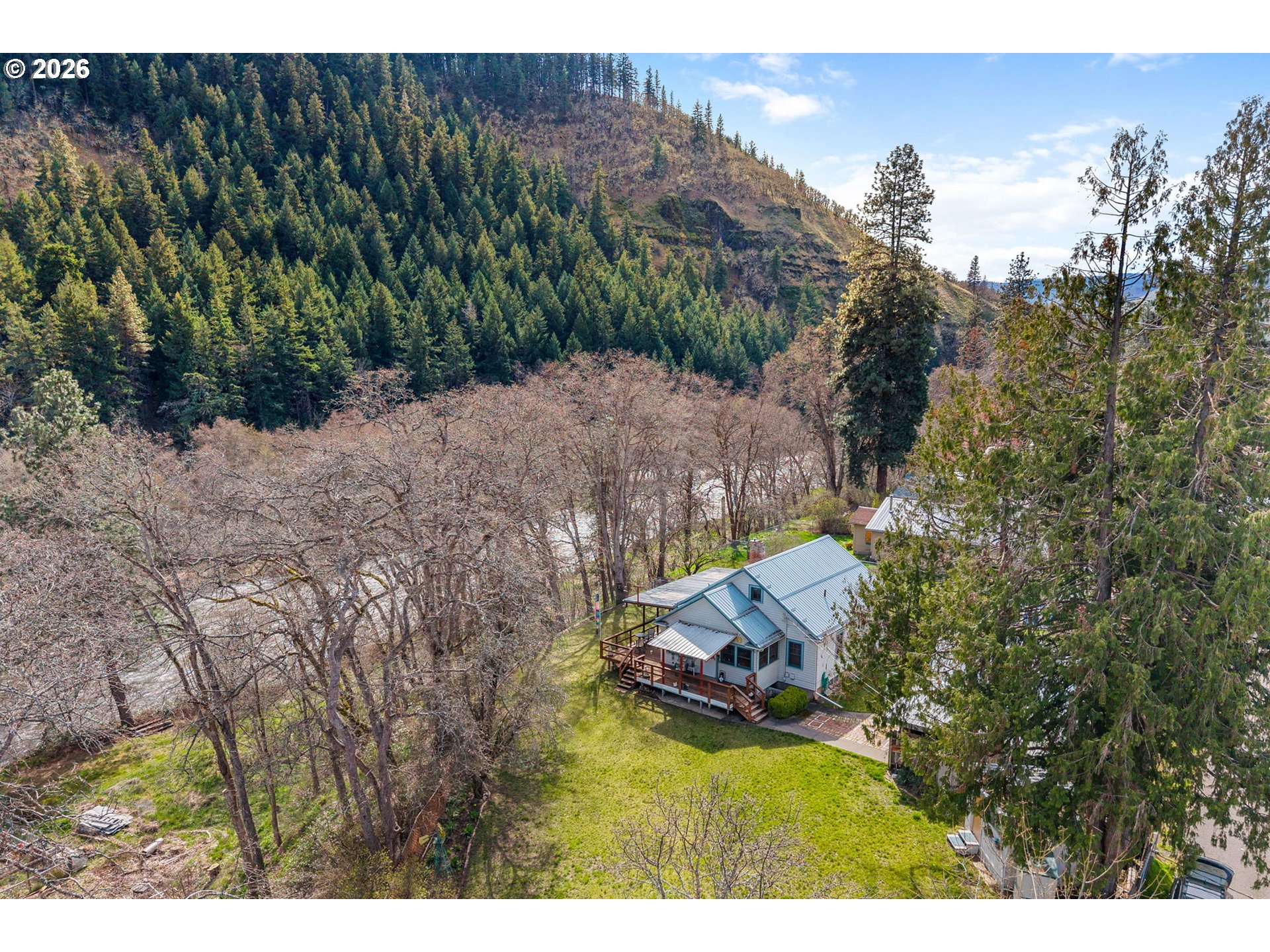 502 Bluff Road Klickitat, WA 98628 - Photo 1 of 43 Gallery Image 1