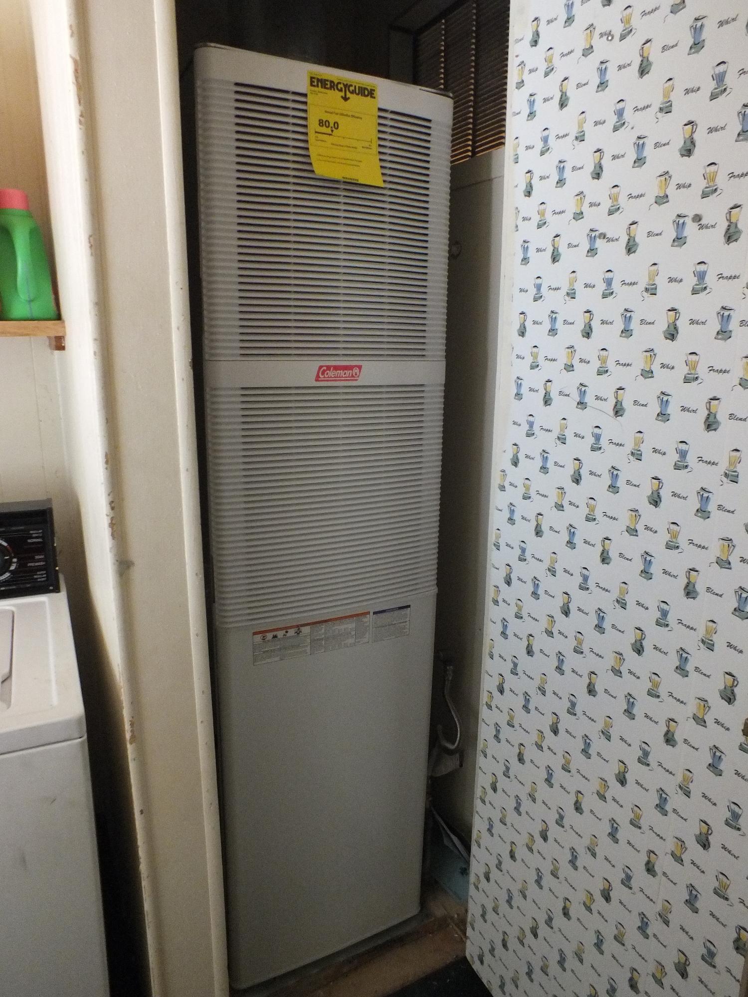 7725 Happy Valley Road, Unit DELUXE Anderson, CA 96007 - Photo 18 of 29 a bathroom with a shower