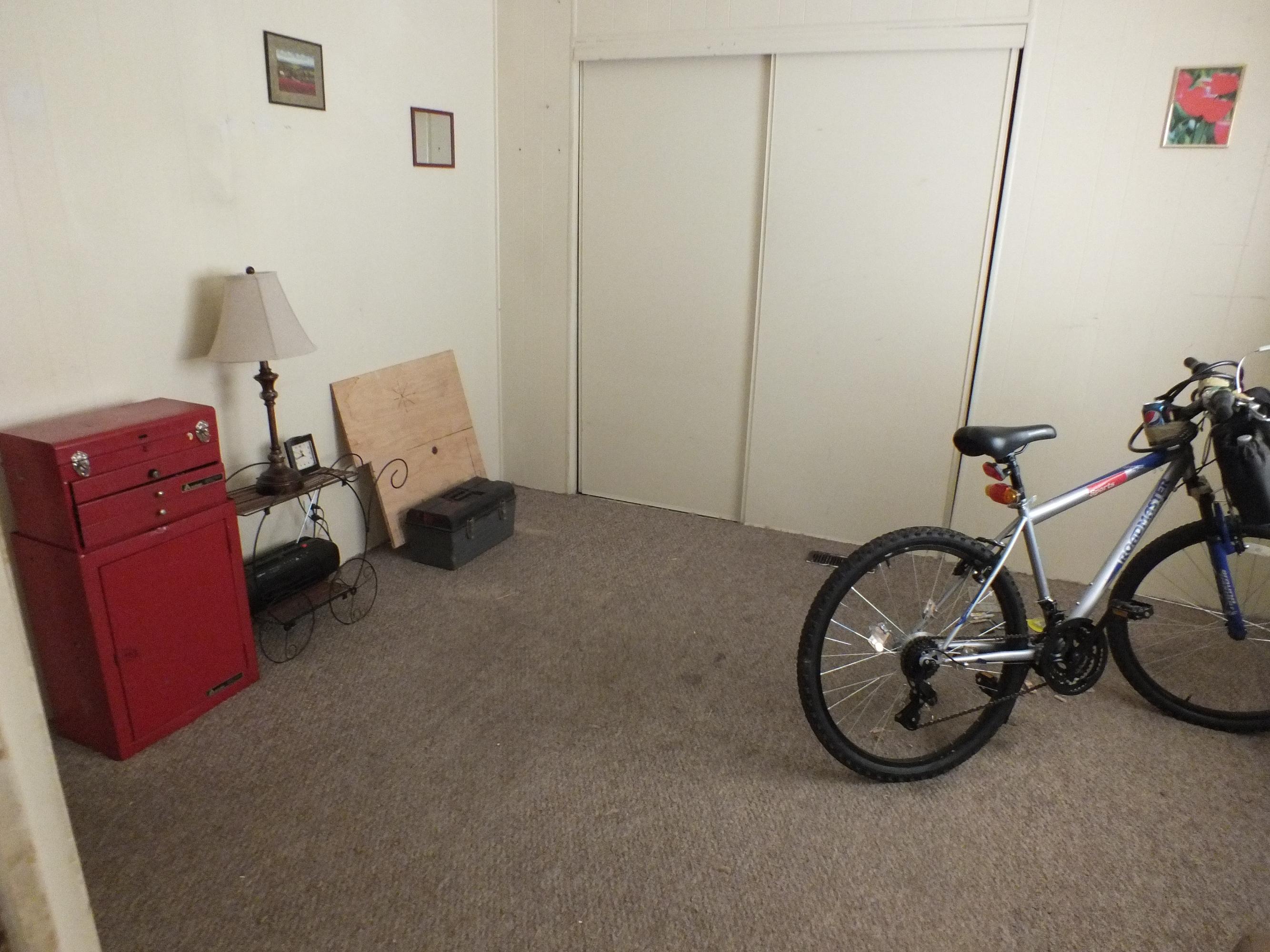 7725 Happy Valley Road, Unit DELUXE Anderson, CA 96007 - Photo 21 of 29 a view of a room with gym equipment