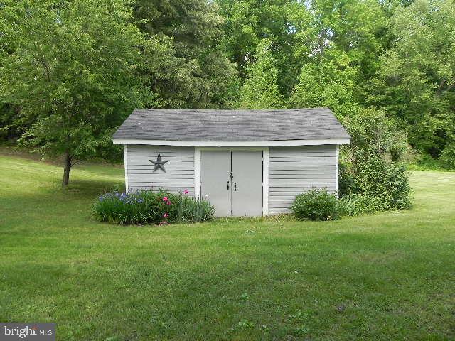 1489 Williams Farm Road King George, VA 22485 - Photo 30 of 33 Shed