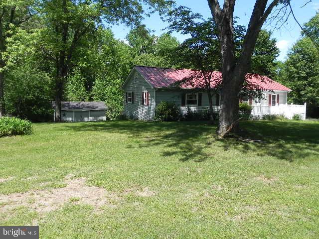 1489 Williams Farm Road King George, VA 22485 - Photo 31 of 33 Side view of home