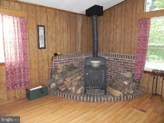 Wood stove
