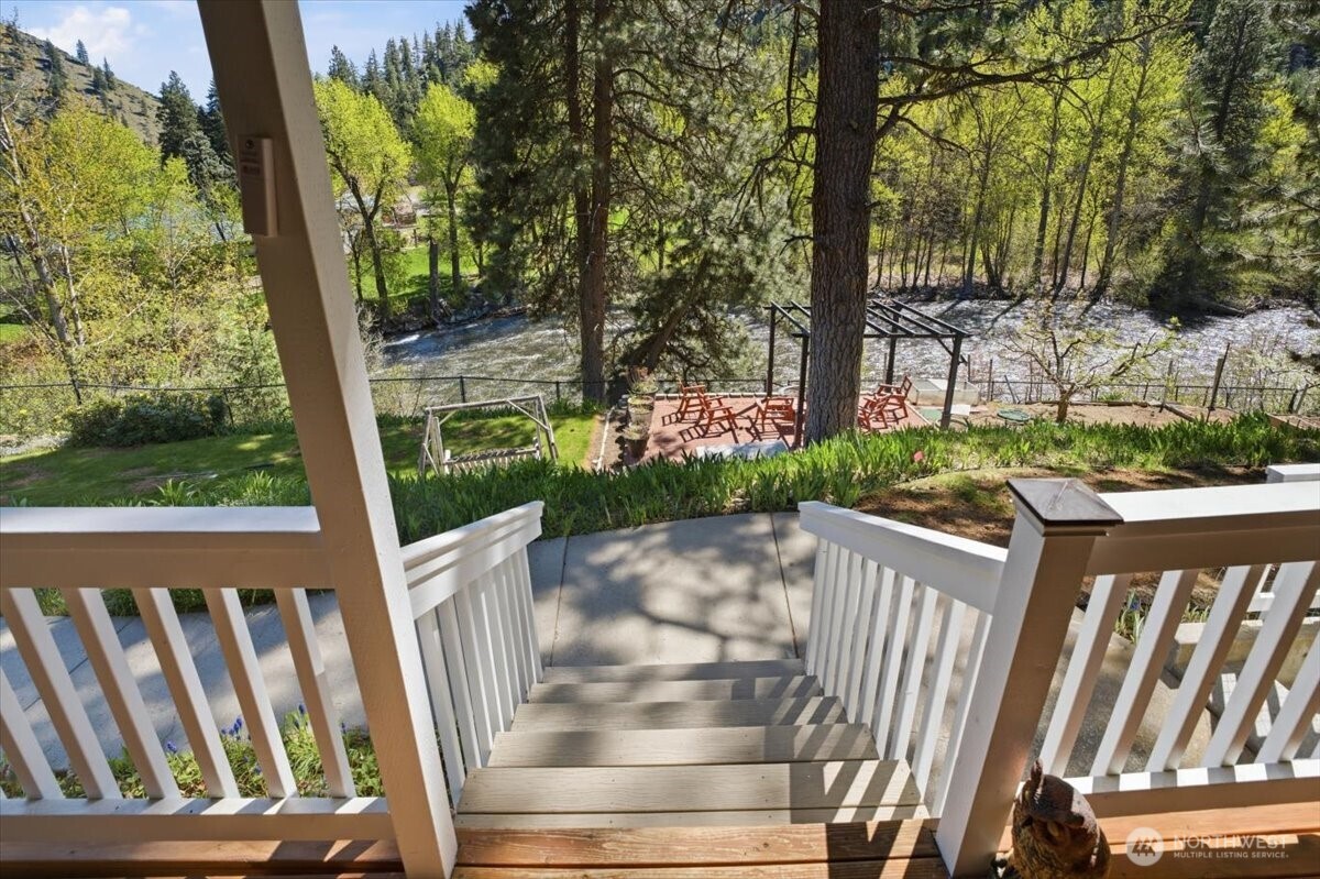 8831 Entiat River Road Entiat, WA 98822 - Photo 28 of 40