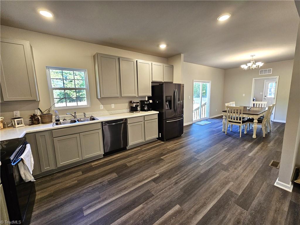 1661 King Road Westfield, NC 27053 - Photo 4 of 27