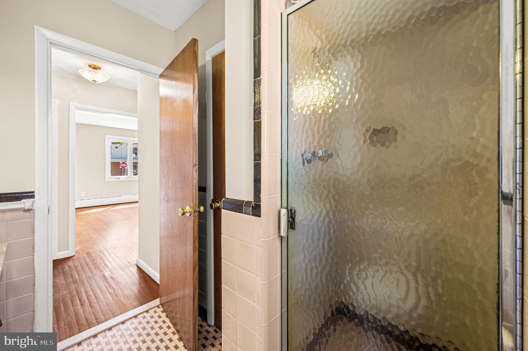 640 South Eagle Road Havertown, PA 19083 - Photo 17 of 31 1st Floor Bathroom