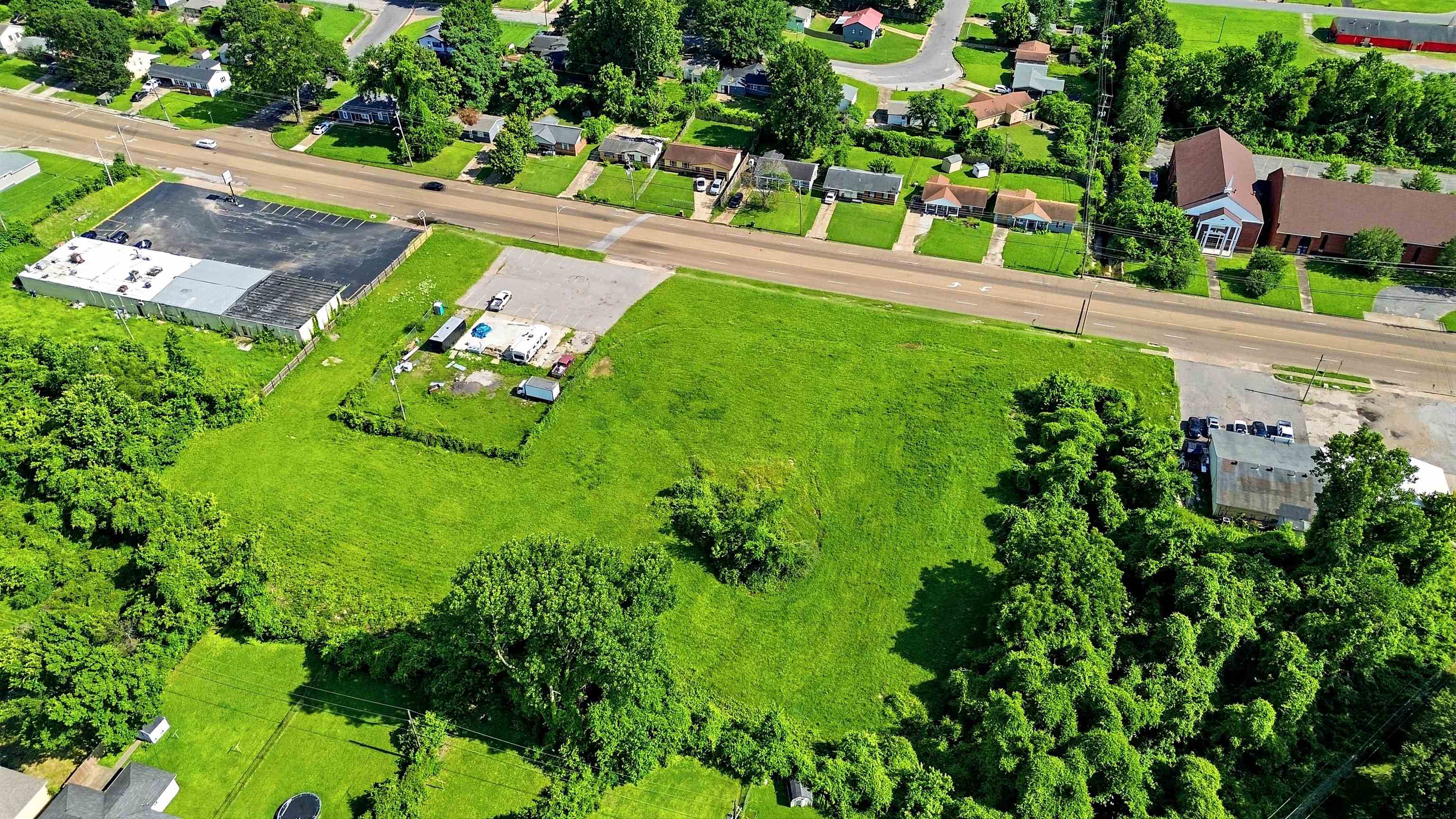 830 West Raines Road Memphis, TN 38109 - Photo 2 of 7