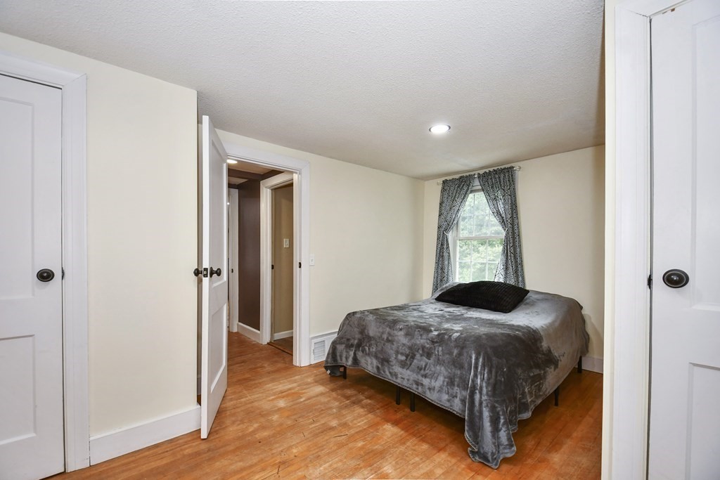 19 Ridge Street Westminster, MA 01473 - Photo 22 of 31 Gallery Image 22