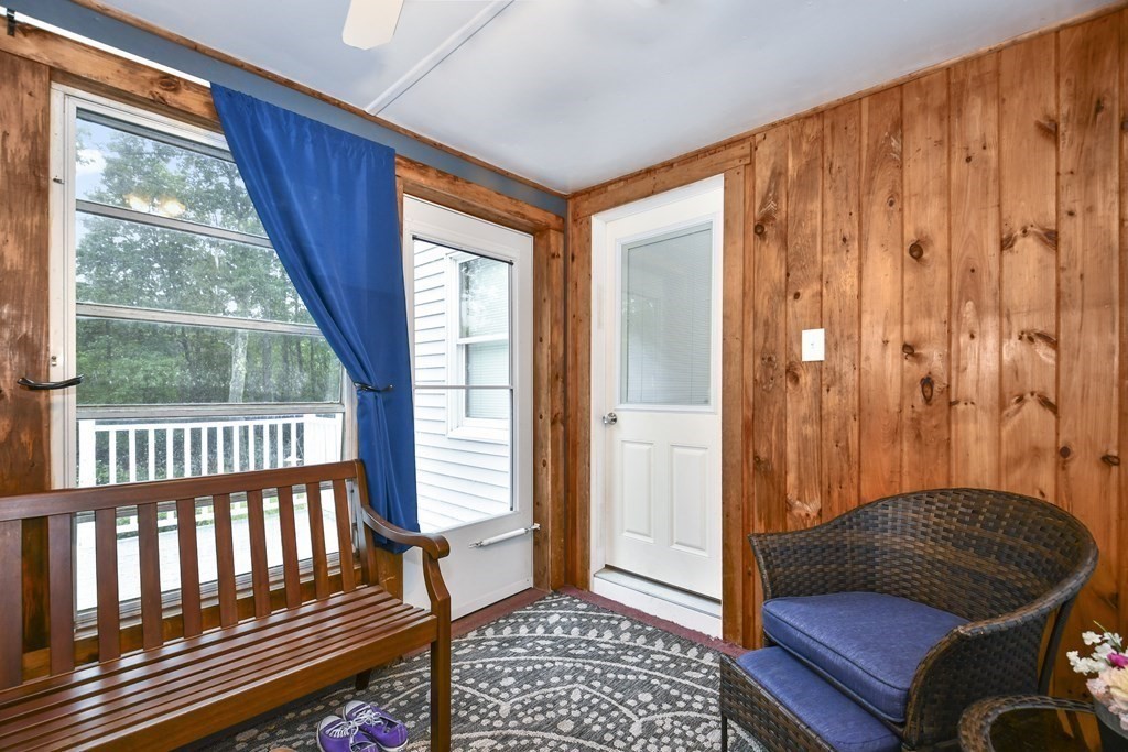 19 Ridge Street Westminster, MA 01473 - Photo 4 of 31 Gallery Image 4