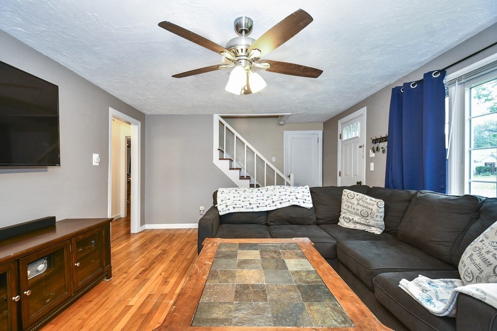 19 Ridge Street Westminster, MA 01473 - Photo 6 of 31 Gallery Image 6
