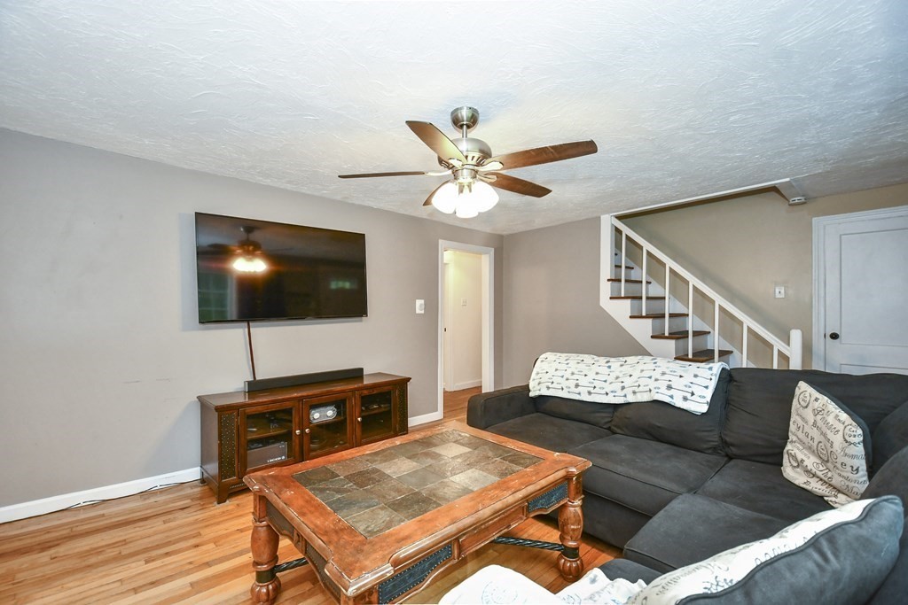 19 Ridge Street Westminster, MA 01473 - Photo 7 of 31 Gallery Image 7