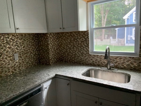6 Dummer Avenue Georgetown, MA 01833 - Photo 5 of 36 Gallery Image 5