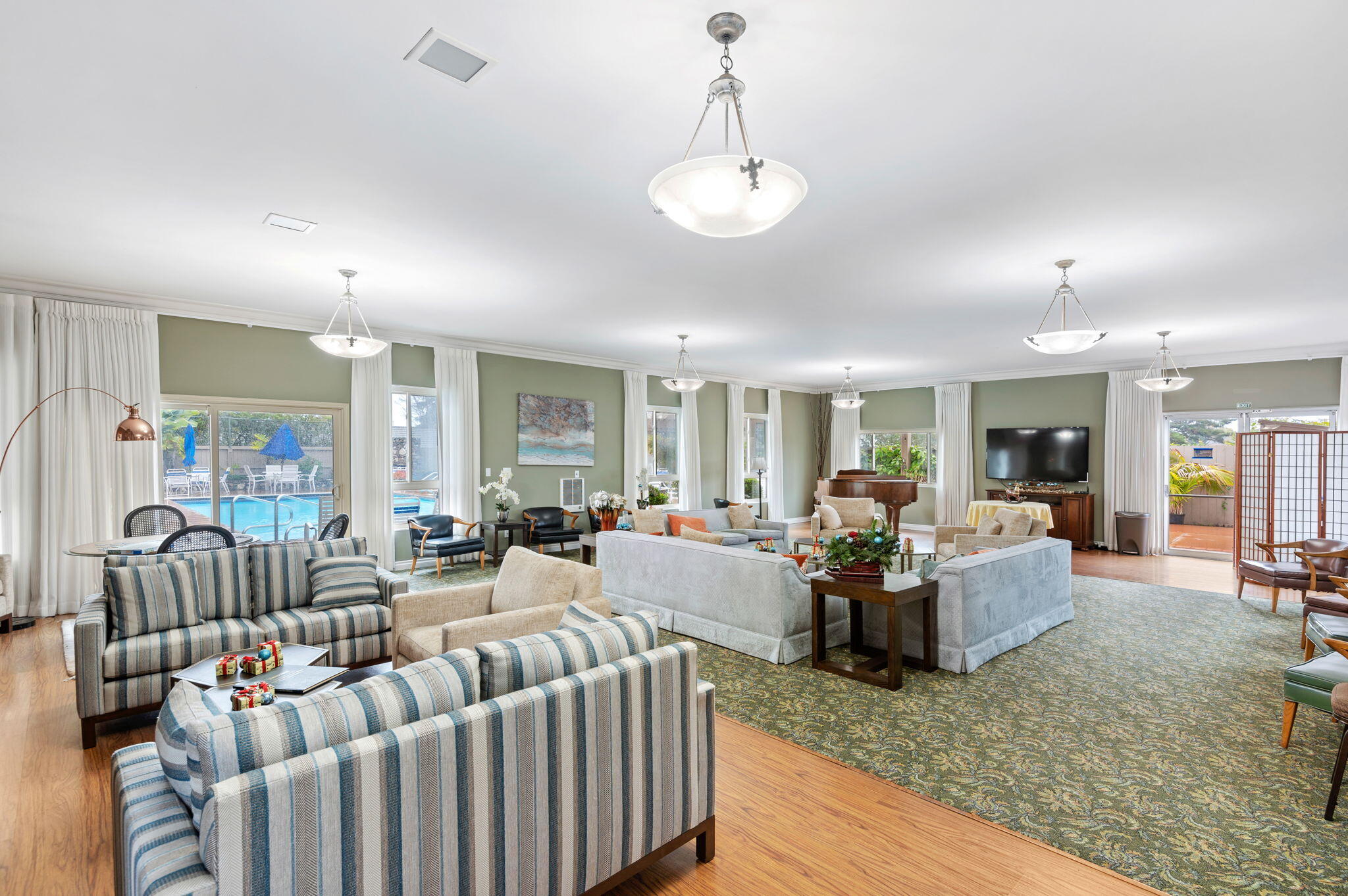 5950 Encina Road, Unit 2 Goleta, CA 93117 - Photo 30 of 37 30-Encina Royale Clubhouse